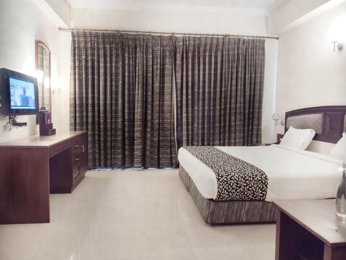 Hotel Elite Palazzo Kochi Ngoại thất bức ảnh