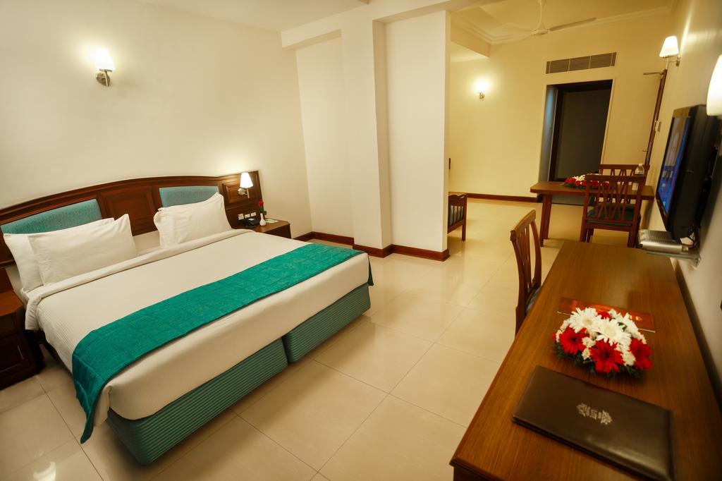 Hotel Elite Palazzo Kochi Ngoại thất bức ảnh