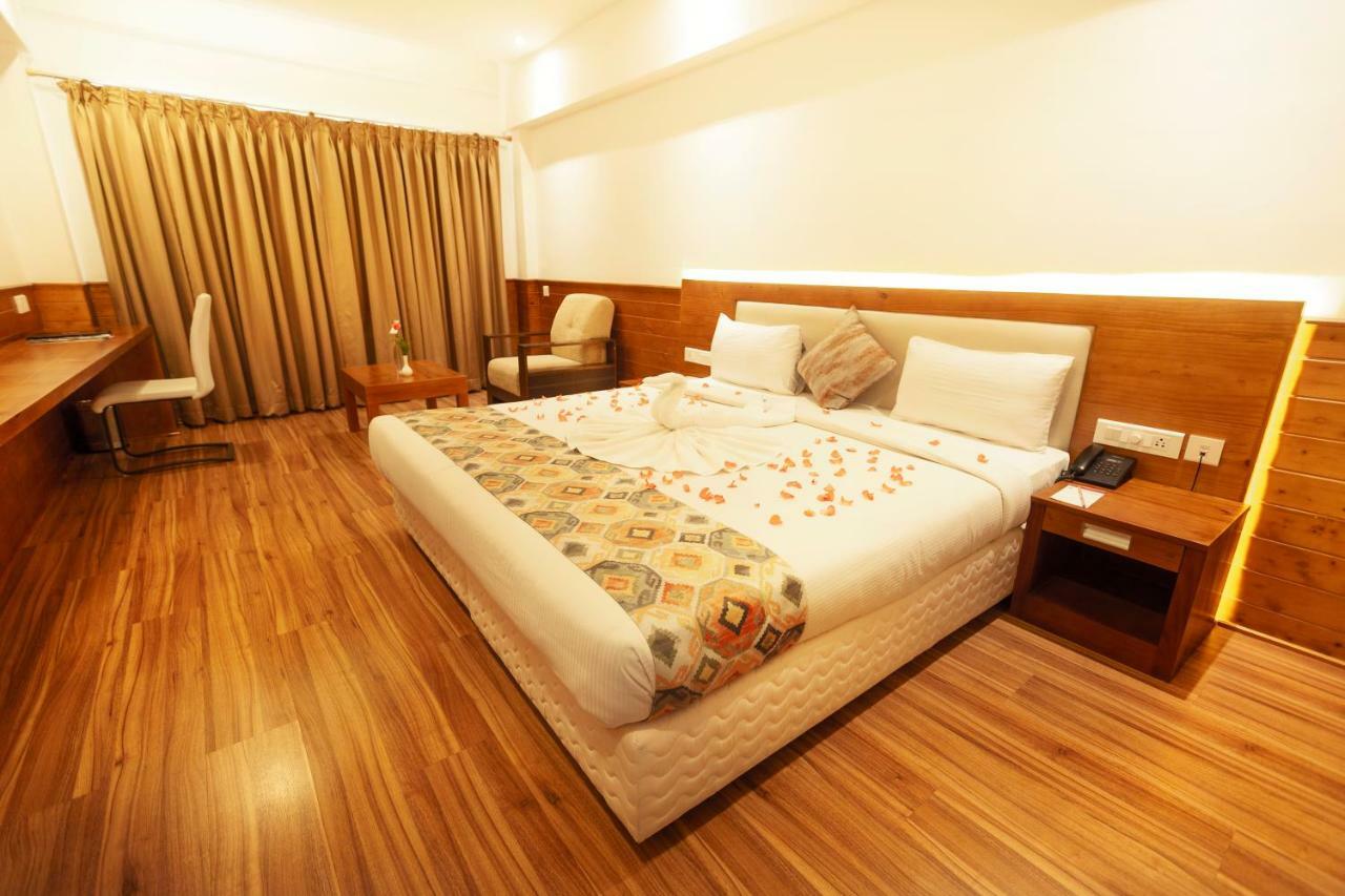 Hotel Elite Palazzo Kochi Ngoại thất bức ảnh