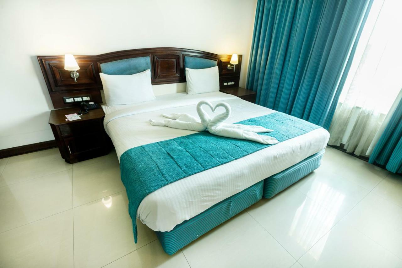 Hotel Elite Palazzo Kochi Ngoại thất bức ảnh